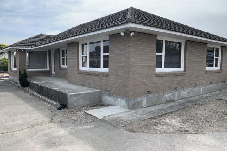 Photo of property in 74 Bickerton Street, Wainoni, Christchurch, 8061