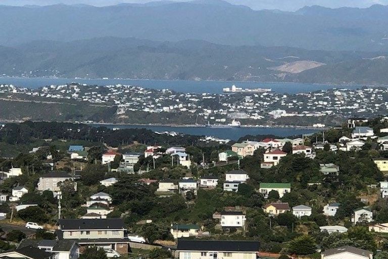 Photo of property in 99 Ashton Fitchett Drive, Brooklyn, Wellington, 6021