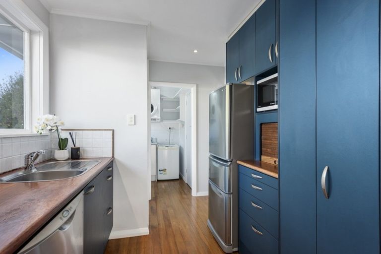 Photo of property in 100 Fraser Crescent, Elderslea, Upper Hutt, 5018