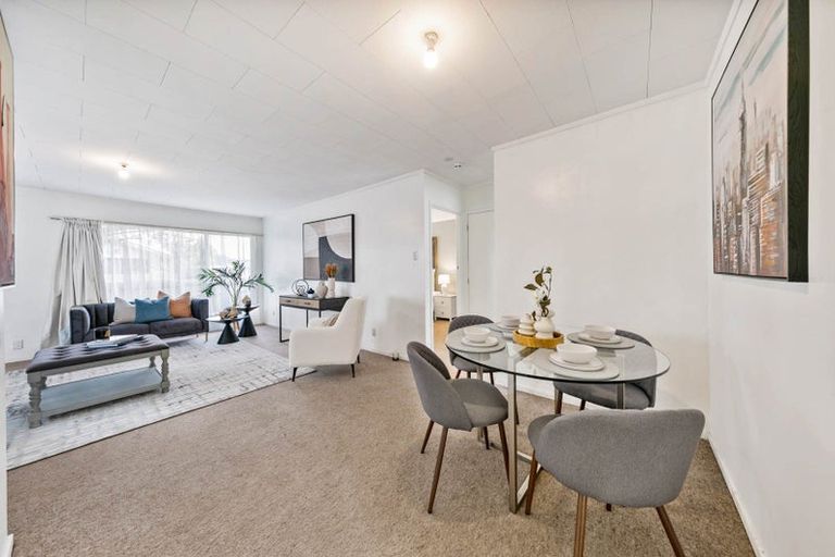 Photo of property in 2/36 Blacklock Avenue, Henderson, Auckland, 0612