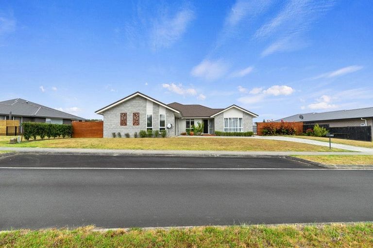 Photo of property in 12 Bragato Way, Te Kauwhata, 3710