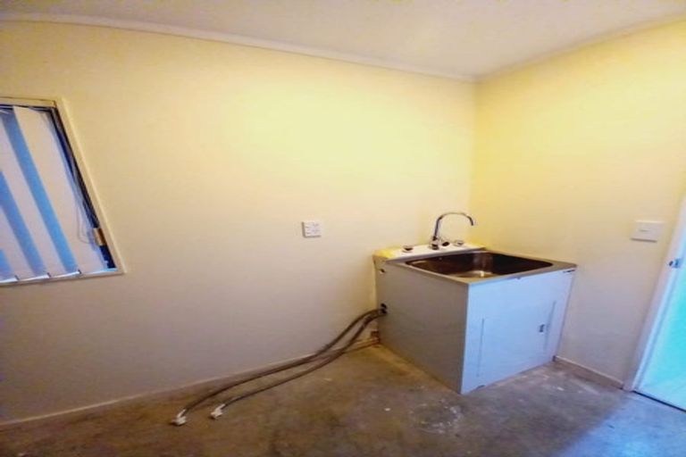 Photo of property in 19/8 Margan Avenue, New Lynn, Auckland, 0600