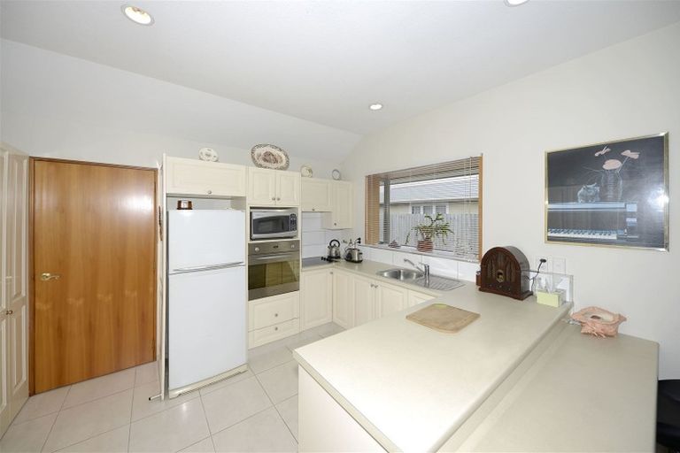 Photo of property in 3/252 Mairehau Road, Burwood, Christchurch, 8083