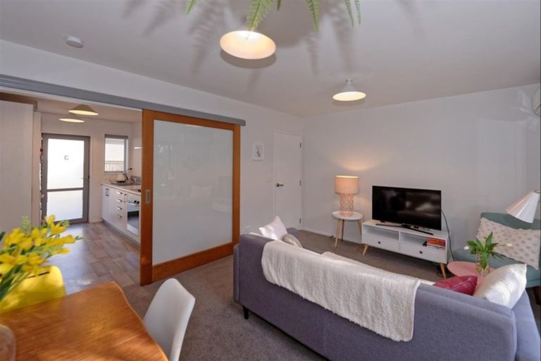 Photo of property in 3/77 Geraldine Street, Edgeware, Christchurch, 8013