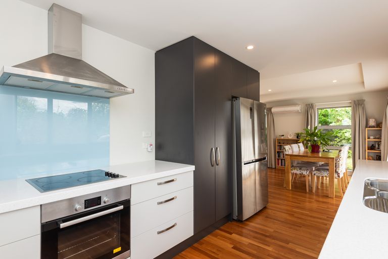 Photo of property in 101a Edgeware Road, St Albans, Christchurch, 8014