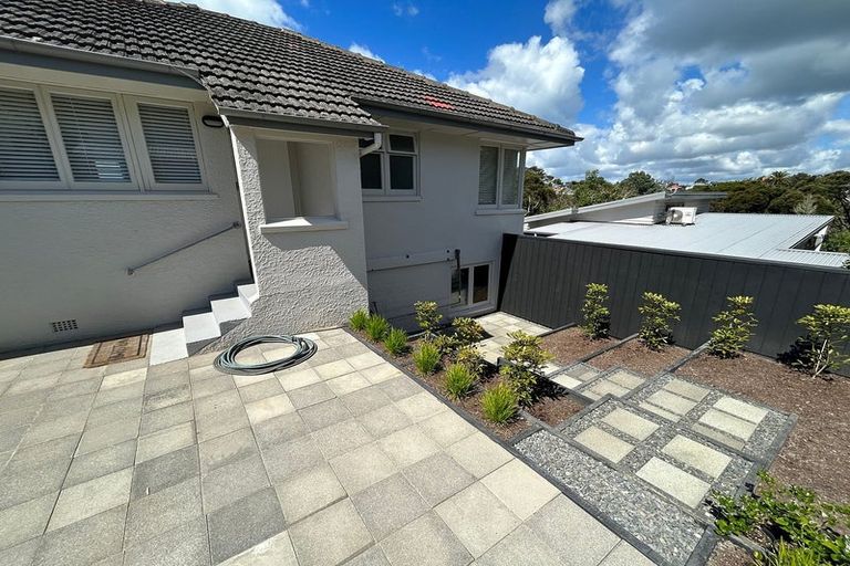 Photo of property in 17 Tui Glen Road, Birkenhead, Auckland, 0626