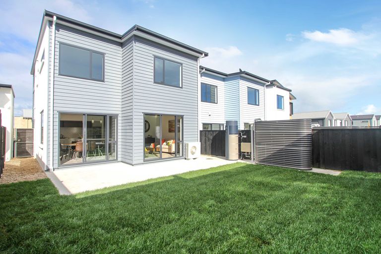 Photo of property in 28 Onekiritea Road, Hobsonville, Auckland, 0616