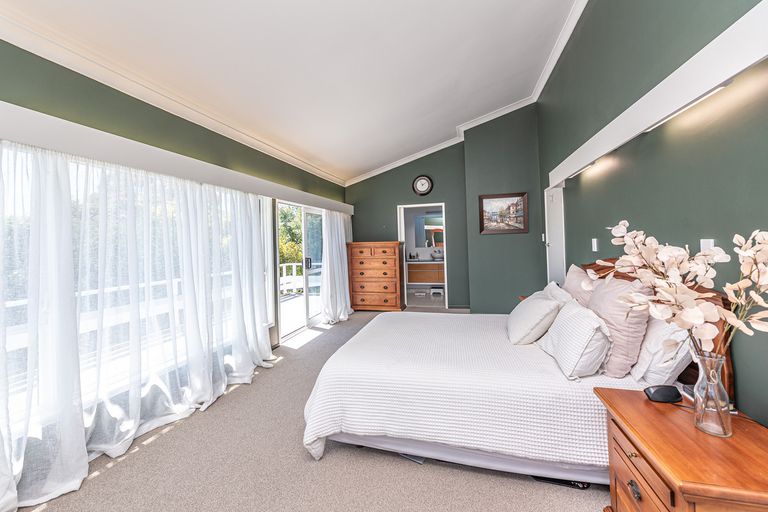 Photo of property in 16 Turere Place, Otamatea, Whanganui, 4501