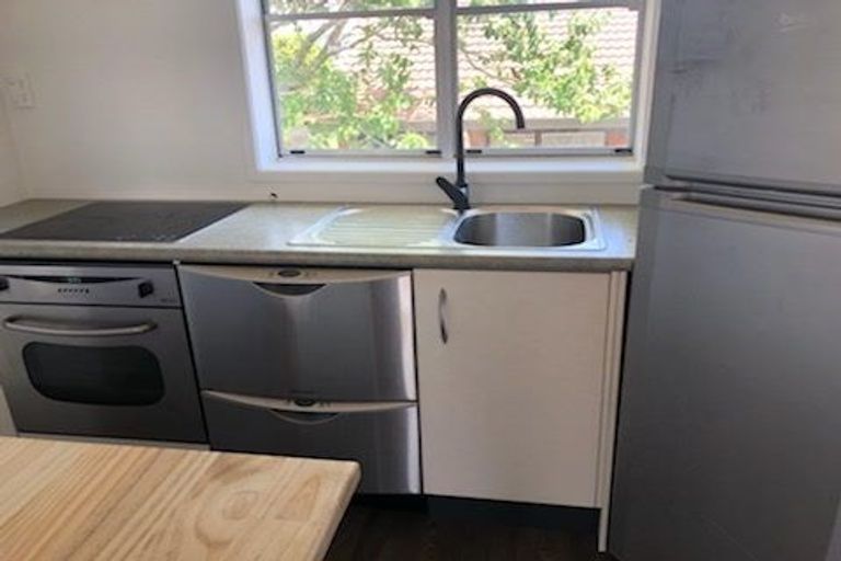 Photo of property in 2/7 Chapel Street, Papakura, 2110