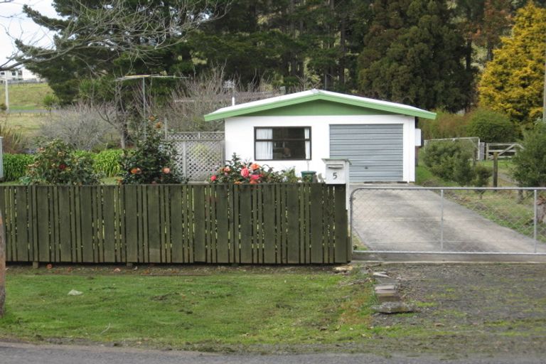 Photo of property in 5a Ocean Beach Road, Tairua, 3508