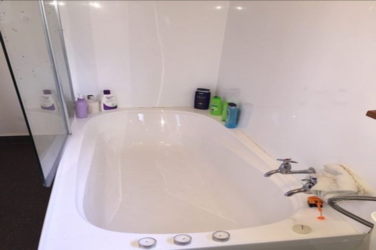 Photo of property in 65 Derwent Street, Island Bay, Wellington, 6023