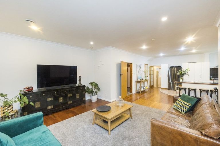 Photo of property in 9 Jickell Street, Hokowhitu, Palmerston North, 4410