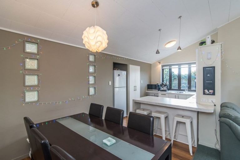 Photo of property in 6 Campbell Avenue, Paraparaumu, 5032