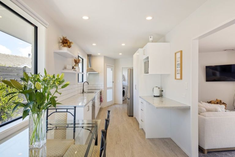 Photo of property in 6 Bidwell Place, Hillmorton, Christchurch, 8025