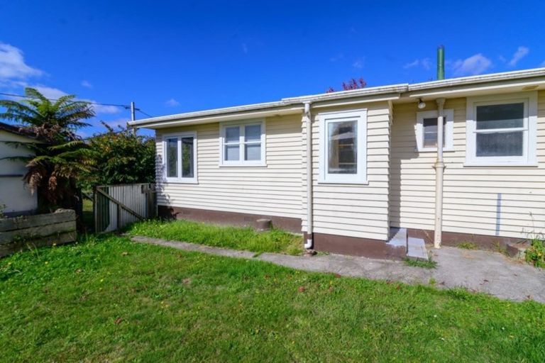 Photo of property in 2 Park Road, Western Heights, Rotorua, 3015