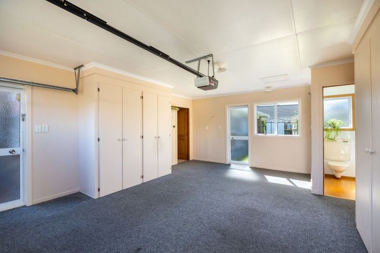 Photo of property in 7 Boulevard Drive, Merrilands, New Plymouth, 4312