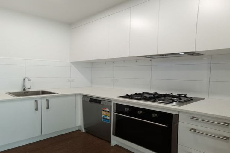 Photo of property in 7/14b Kaponga Crescent, New Lynn, Auckland, 0600