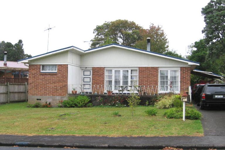Photo of property in 5 Tracey Terrace, Te Atatu South, Auckland, 0602