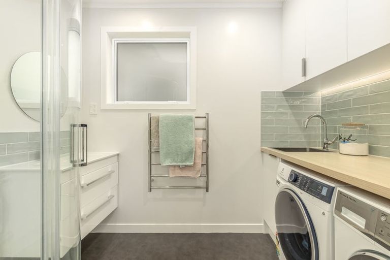 Photo of property in 14 Walton Road, Paraparaumu Beach, Paraparaumu, 5032