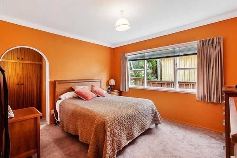 Photo of property in 59 Sunrise Boulevard, Tawa, Wellington, 5028