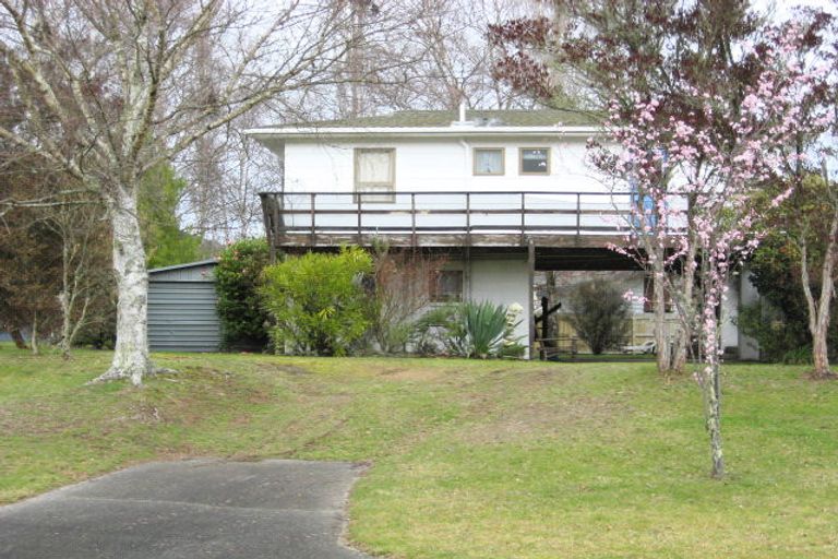 Photo of property in 3 Irwin Place, Kinloch, Taupo, 3377