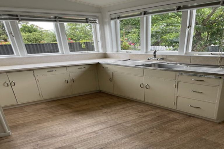 Photo of property in 78 Queen Street West, Levin, 5510