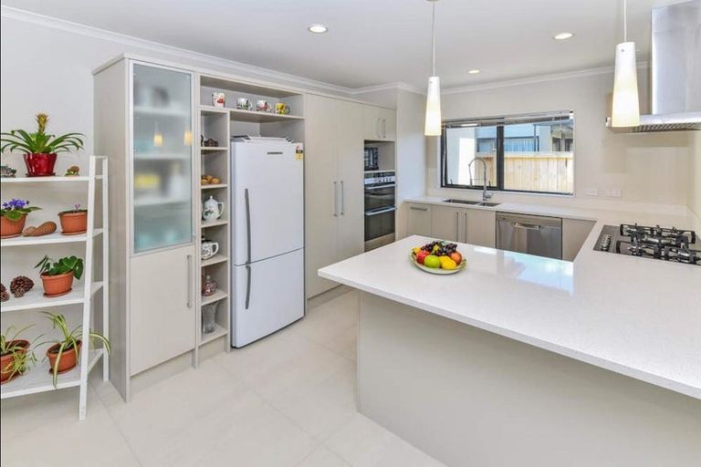 Photo of property in 9 Kirkaldy Street, Wattle Downs, Auckland, 2103