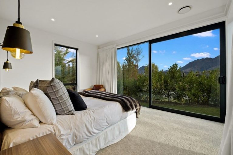 Photo of property in 58 Falconer Rise, Jacks Point, Queenstown, 9371