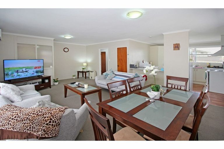 Photo of property in 3/58 Weymouth Road, Manurewa, Auckland, 2102