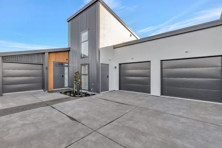 Photo of property in 3/25 Vagues Road, Northcote, Christchurch, 8052