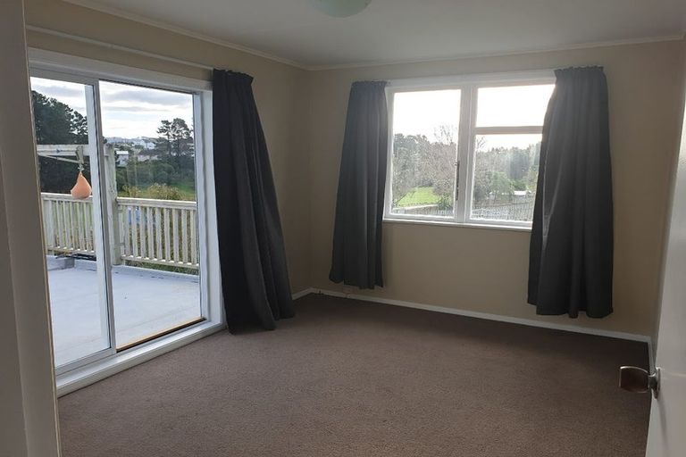 Photo of property in 11a Castor Crescent, Cannons Creek, Porirua, 5024