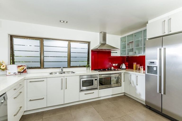 Photo of property in 37a Sylvania Crescent, Lynfield, Auckland, 1042