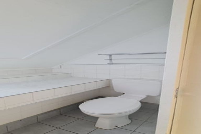 Photo of property in 11 Shortland Place, Havelock North, 4130