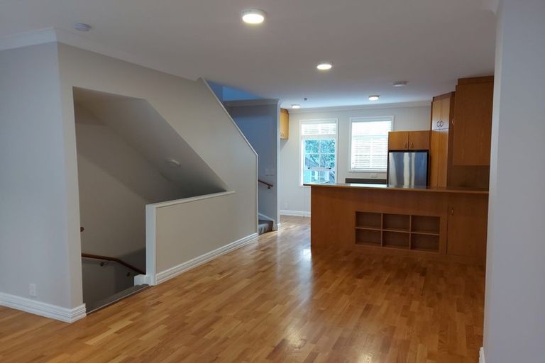 Photo of property in 64 Pipitea Street, Thorndon, Wellington, 6011