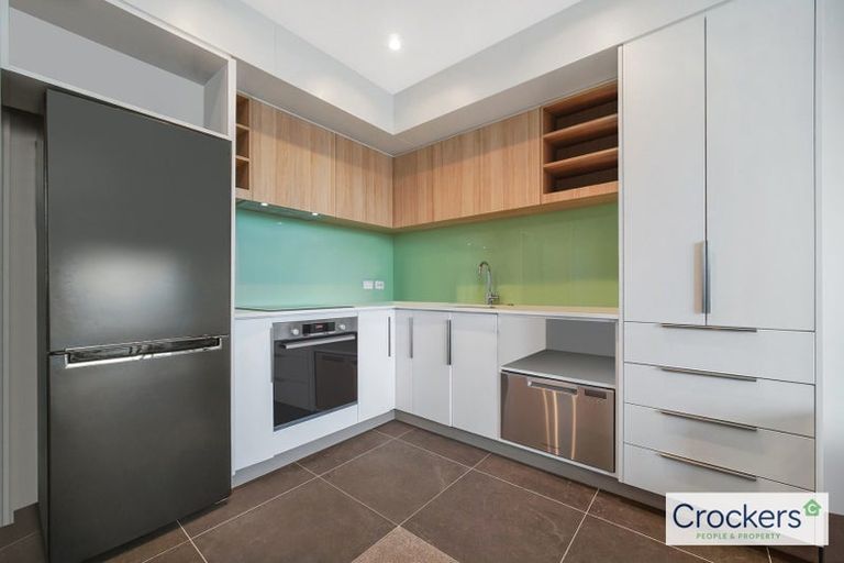 Photo of property in 704/1 Buscomb Avenue, Henderson, Auckland, 0610