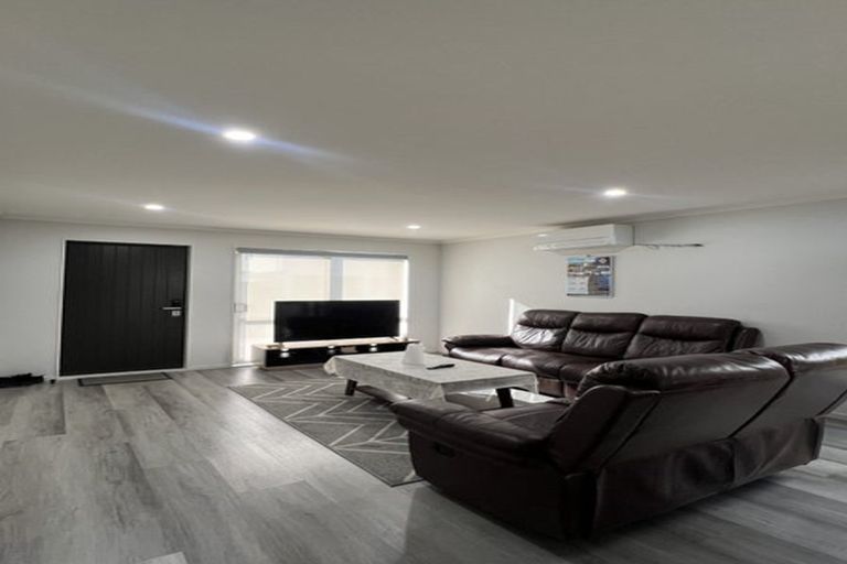 Photo of property in 8d Kent Road, Manurewa, Auckland, 2102