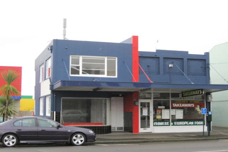 Photo of property in 10 Queen Street West, Levin, 5510