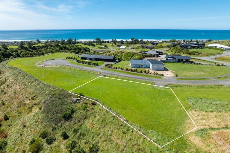Photo of property in 42 Tama Road, Riversdale Beach, Masterton, 5872
