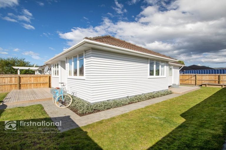 Photo of property in 25 Brewer Street, Blenheim, 7201