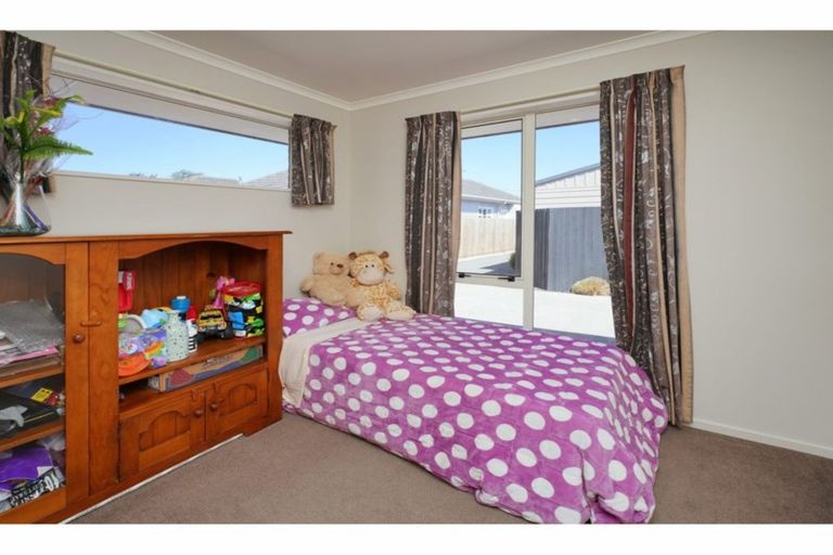 Photo of property in 58a Northcote Road, Northcote, Christchurch, 8052