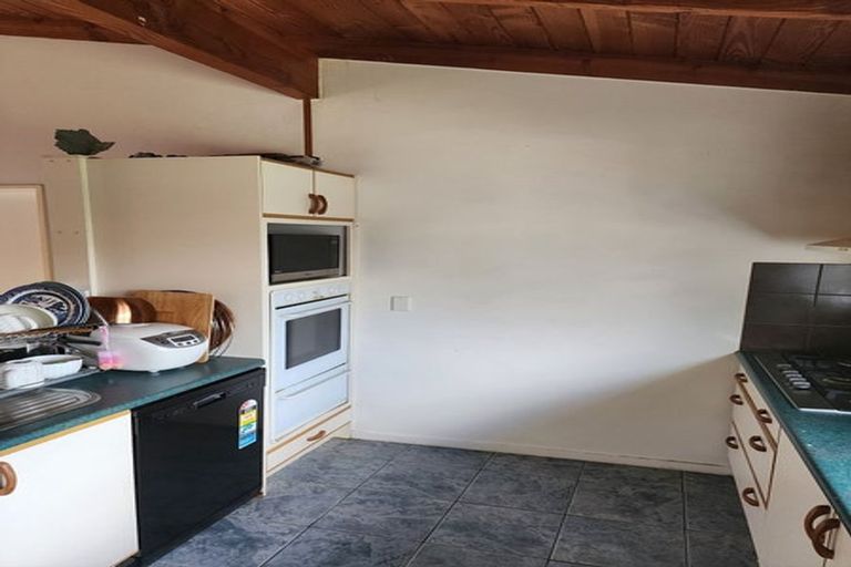 Photo of property in 10 Godwit Place, Waiuku, 2123