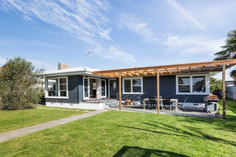 Photo of property in 4 Exeter Crescent, Pirimai, Napier, 4112