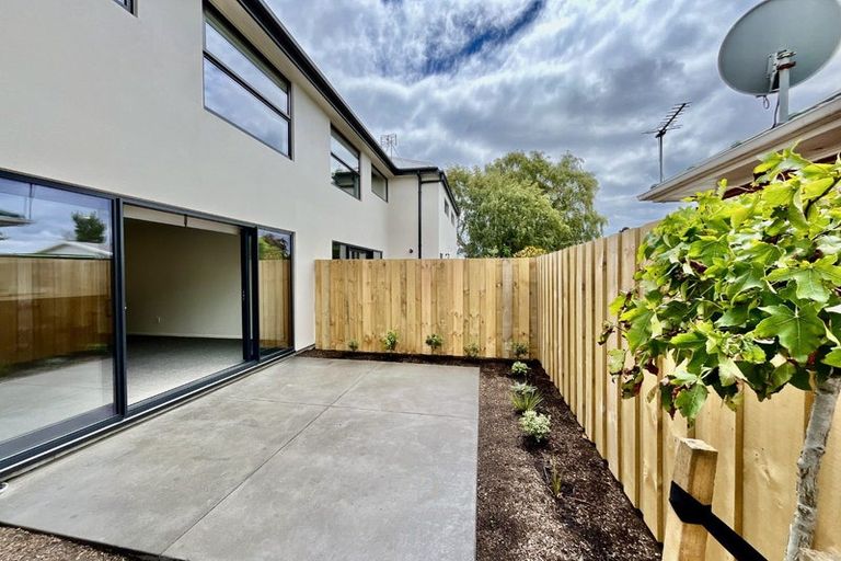 Photo of property in 2/27 Evesham Crescent, Spreydon, Christchurch, 8024