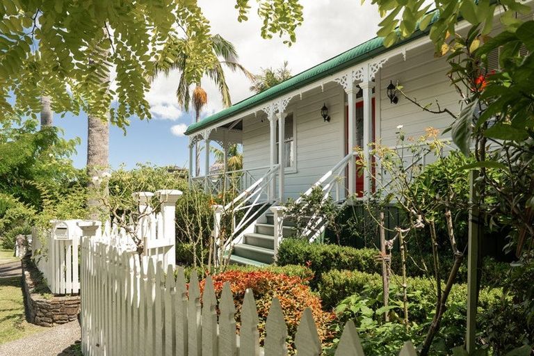 Photo of property in 707 Sealey Street, Thames, 3500