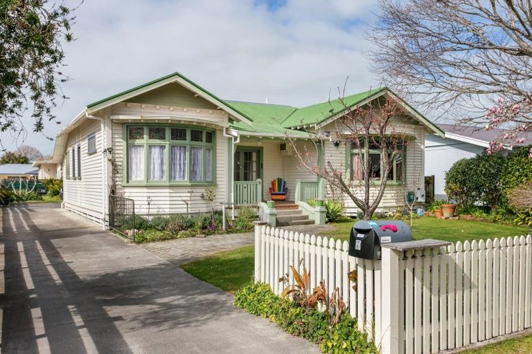 Photo of property in 9 Hinaki Street, Inner Kaiti, Gisborne, 4010