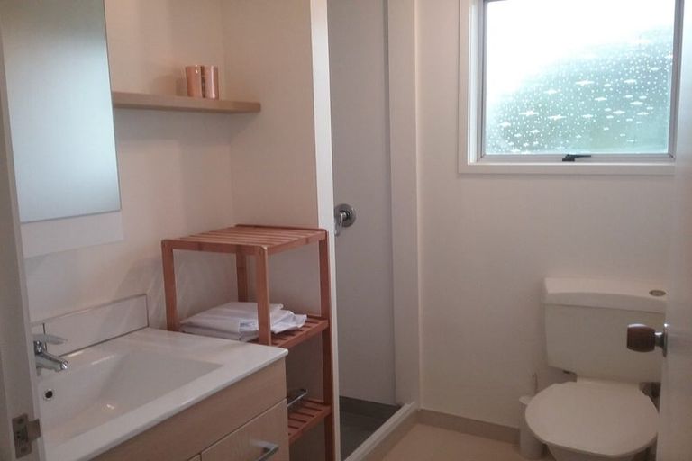 Photo of property in 7a Lynwood Road, New Lynn, Auckland, 0600