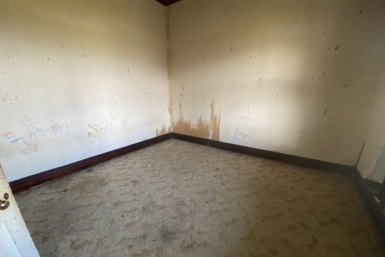 Photo of property in 81 Ngatai Street, Manaia, 4612