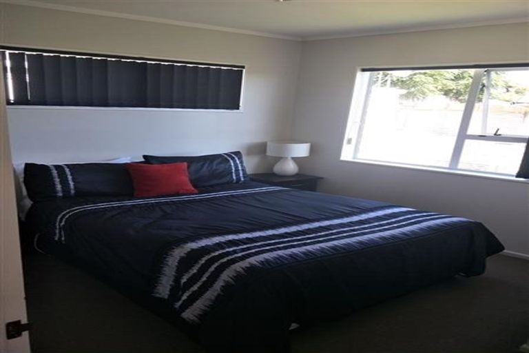 Photo of property in 8 Walmer Grove, Bell Block, New Plymouth, 4312