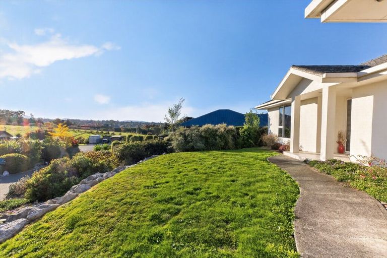 Photo of property in 18 Lionel Place, Mapua, 7005