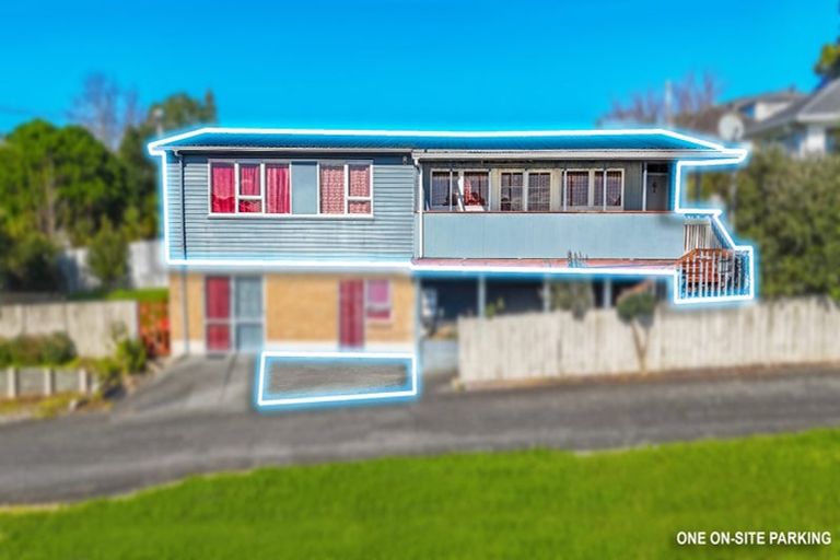 Photo of property in 39 Sunnyside Road, Sunnyvale, Auckland, 0612